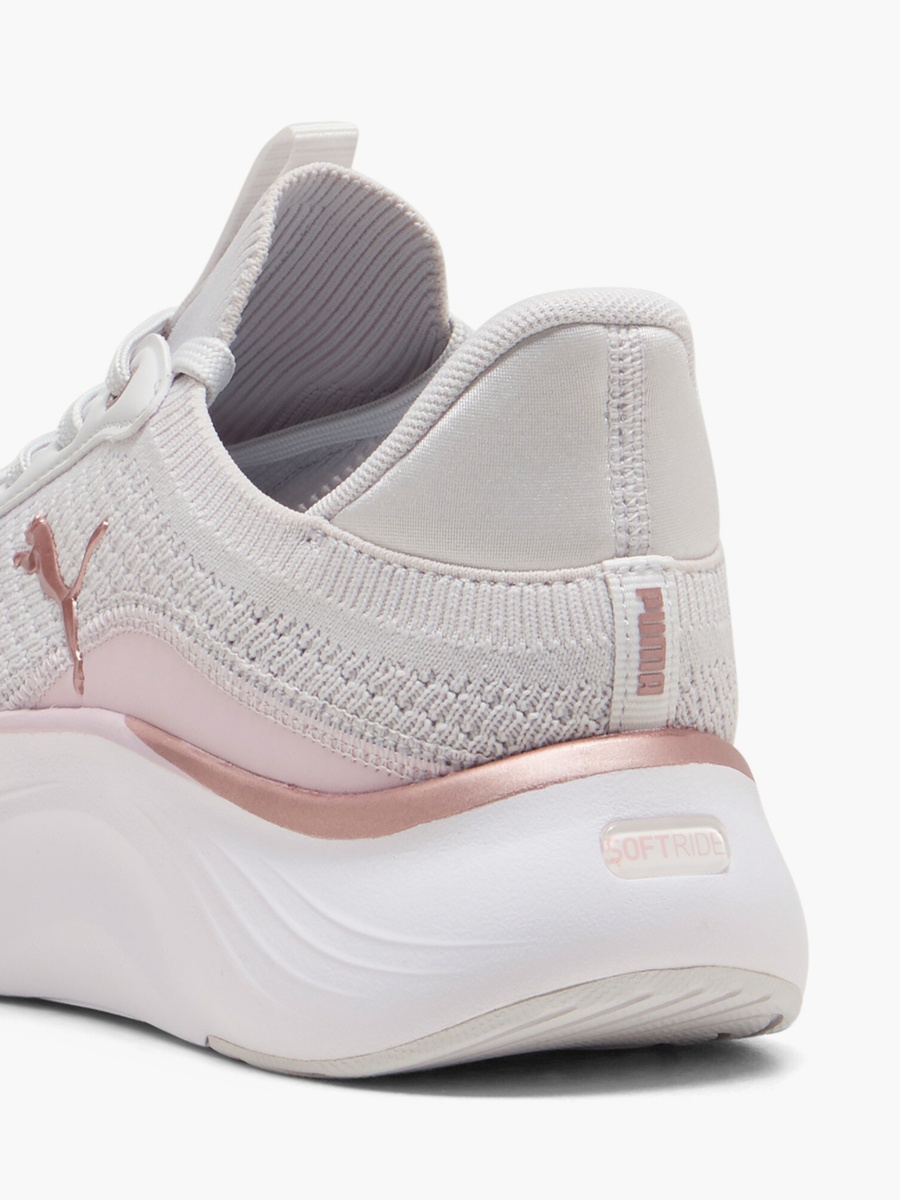 Women Softride Mayve 2 Lace-Up Sports Shoes
