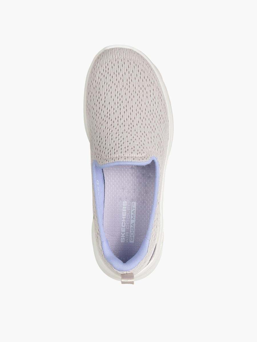 Women Go Walk 8 Slip-On Walking Sports Shoes