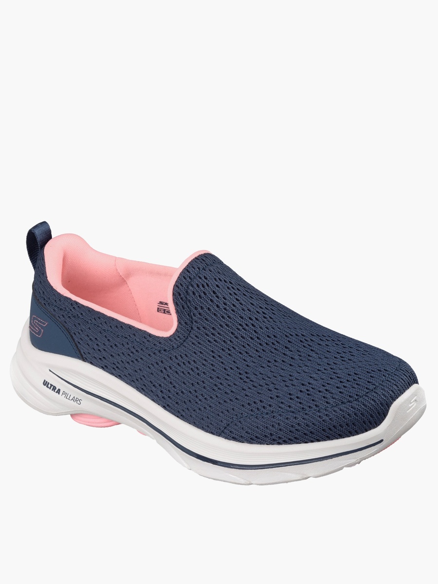 Women Go Walk 8 Slip-On Sports Shoes