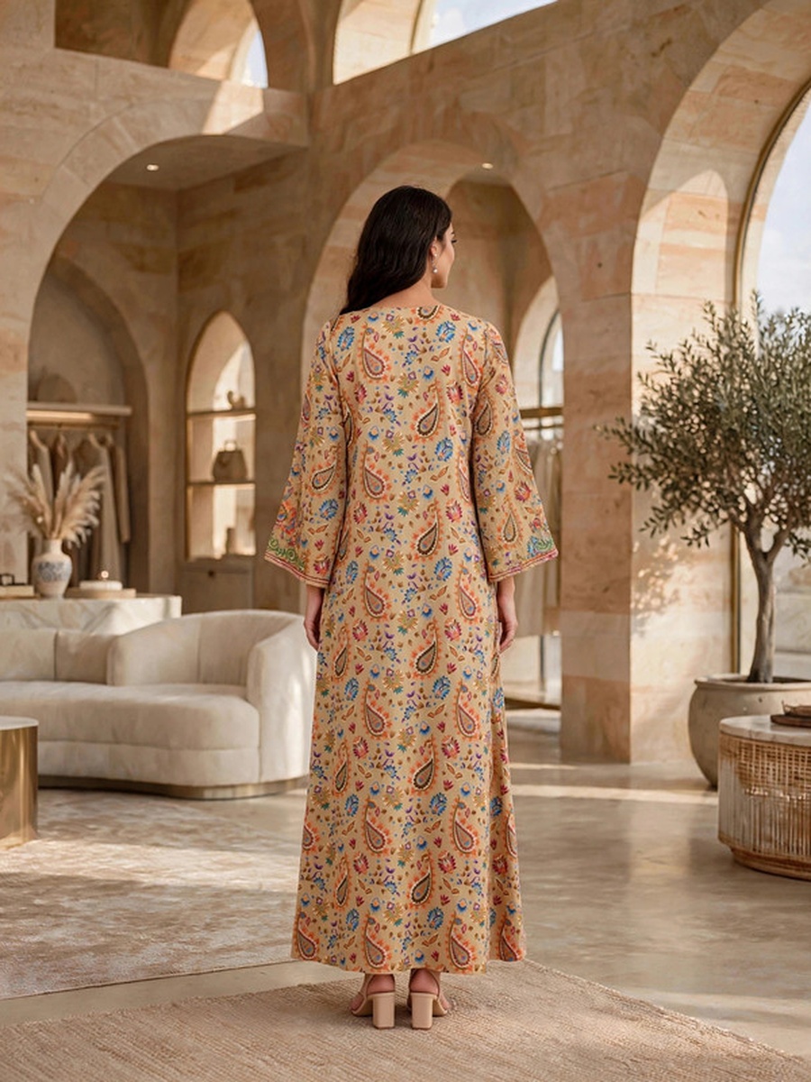 Paisley Print Embroidered Yoke Jalabiya