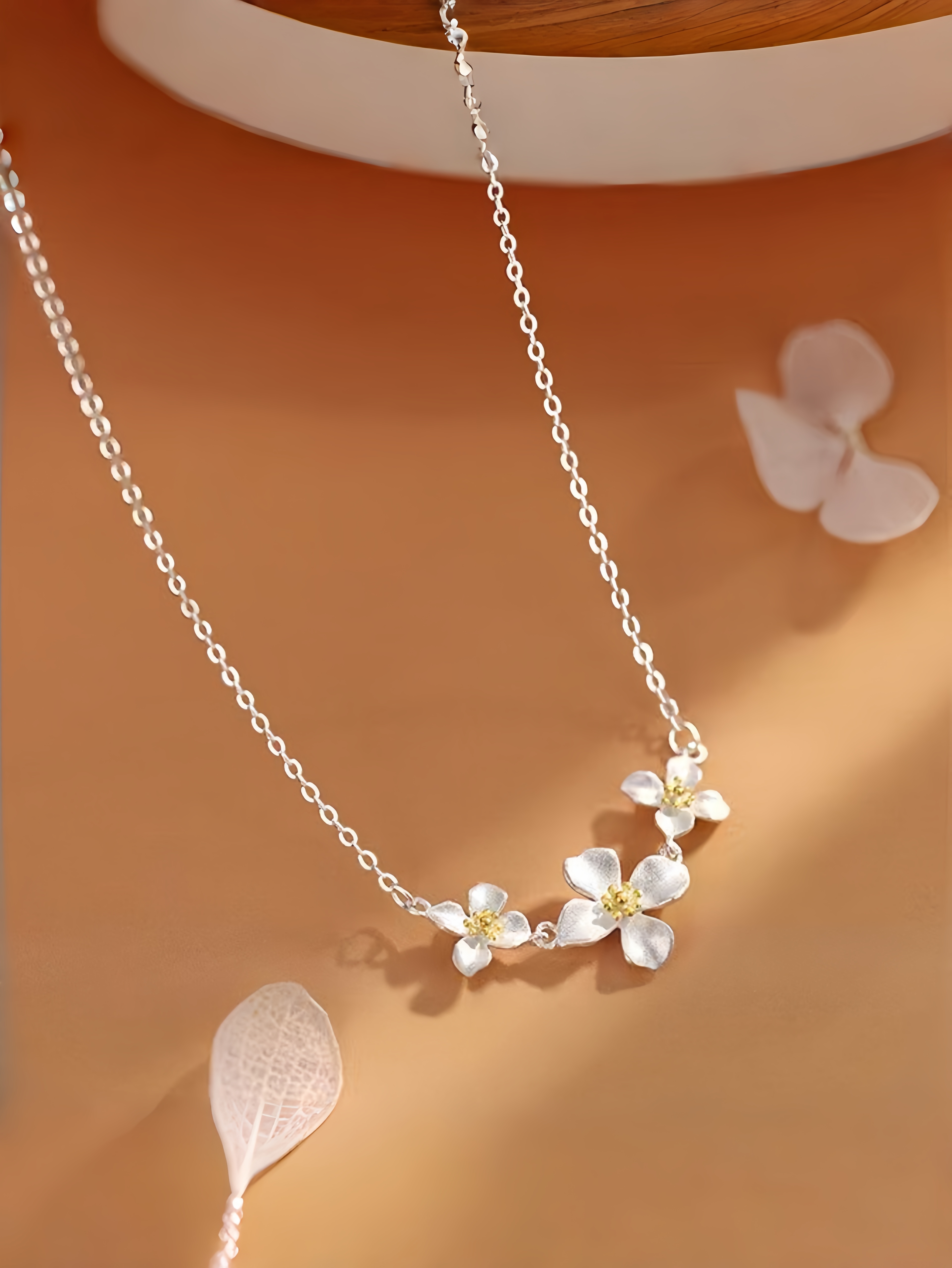 Silver Flower Pendant Necklace