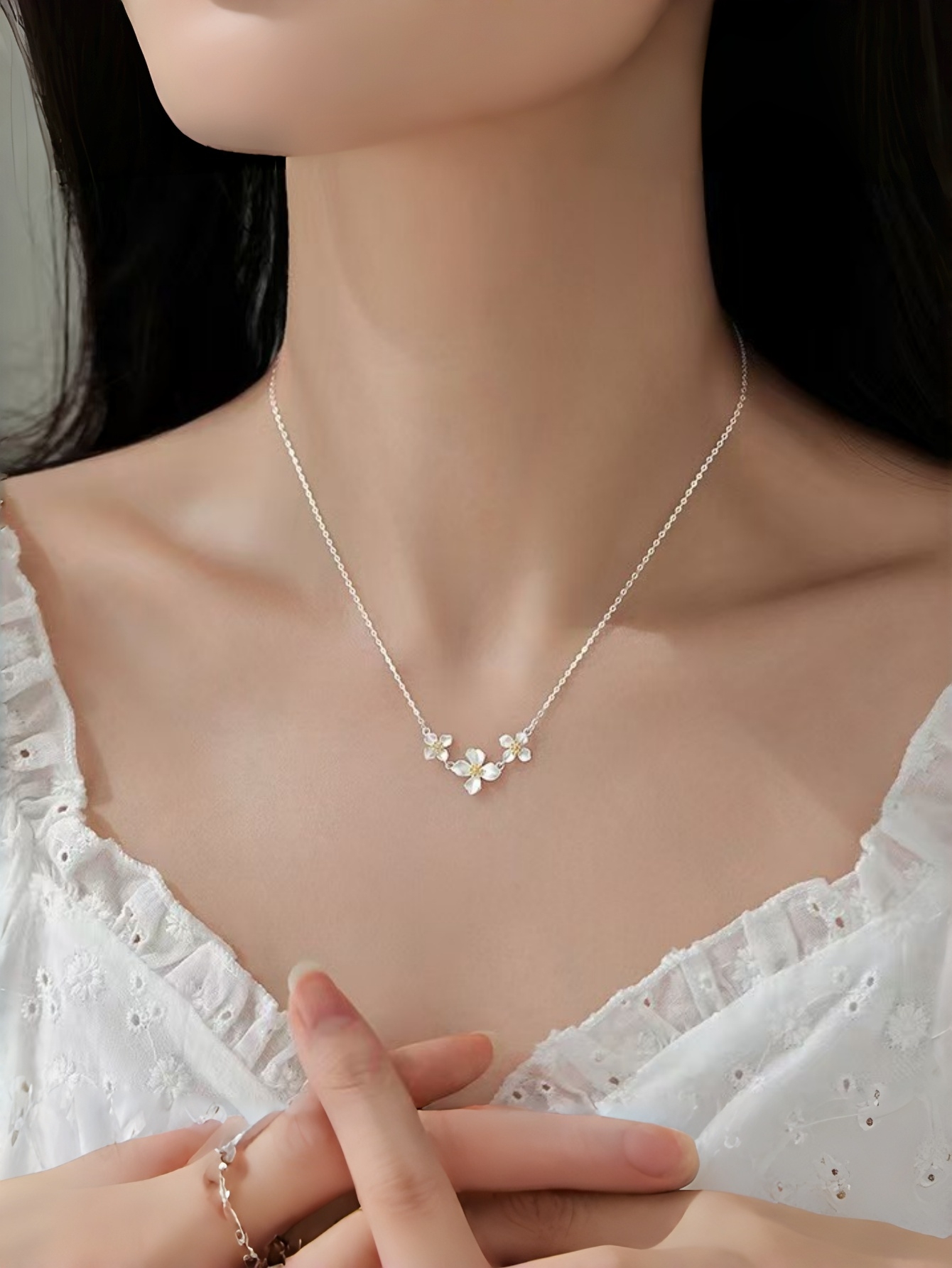 Silver Flower Pendant Necklace