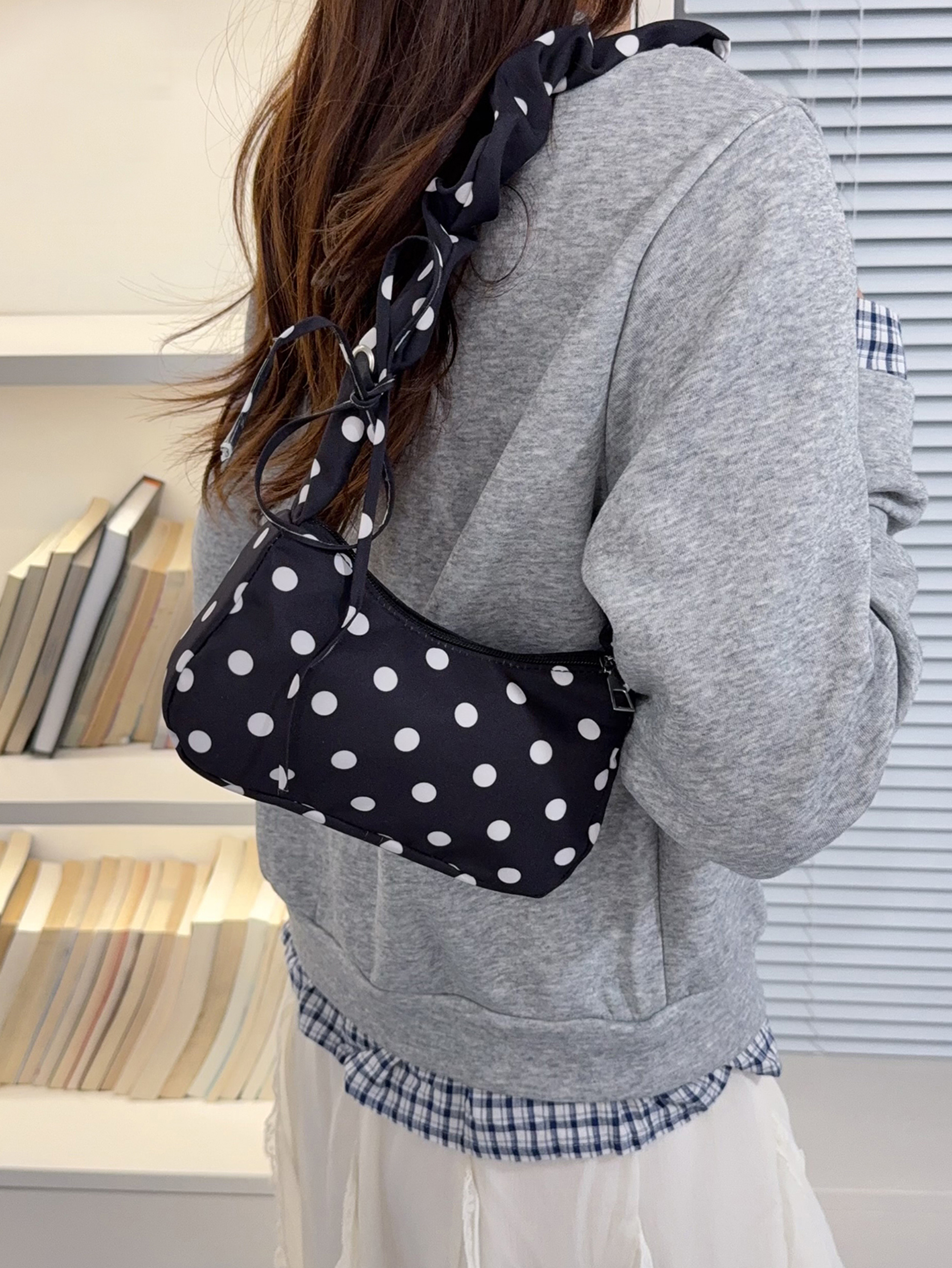Black Shoulder Bag with Zip Closure