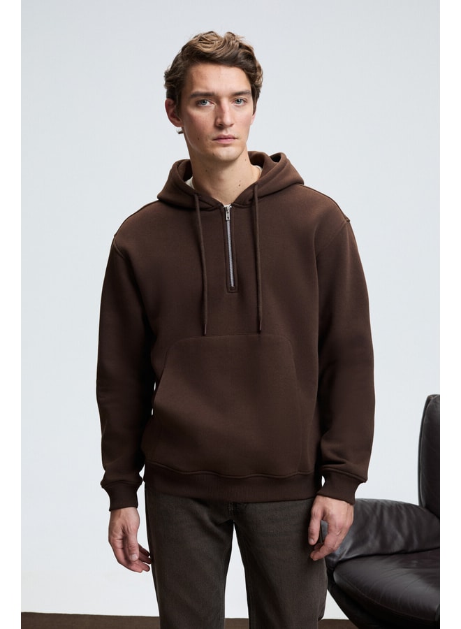 Brown Solid Hoodie with Long Sleeves