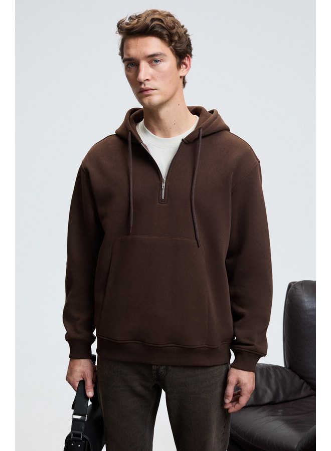 Brown Solid Hoodie with Long Sleeves