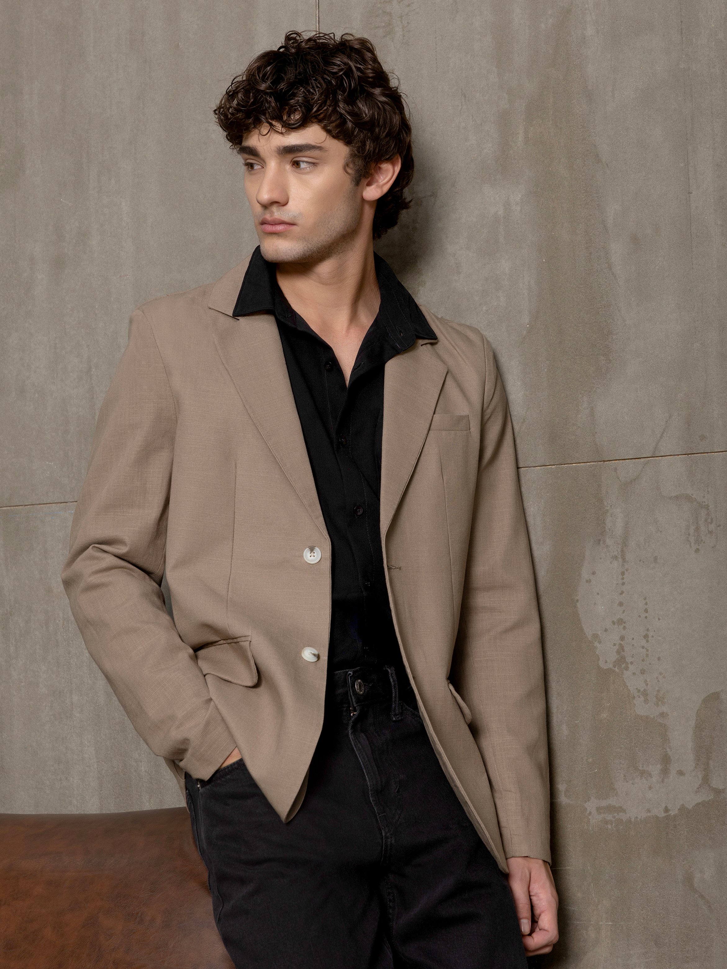Beige Solid Tailored Blazer with Long Sleeves