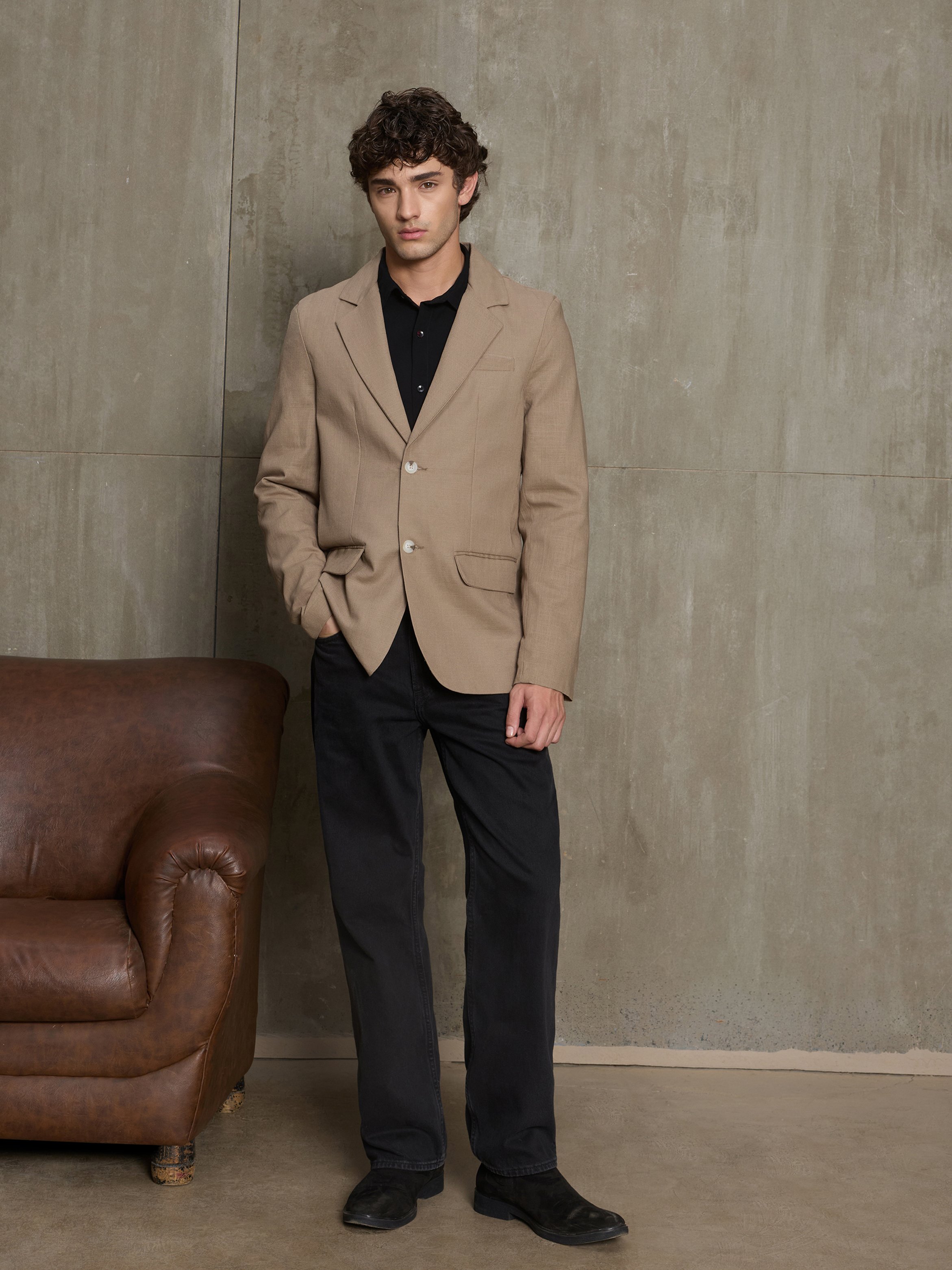 Beige Solid Tailored Blazer with Long Sleeves
