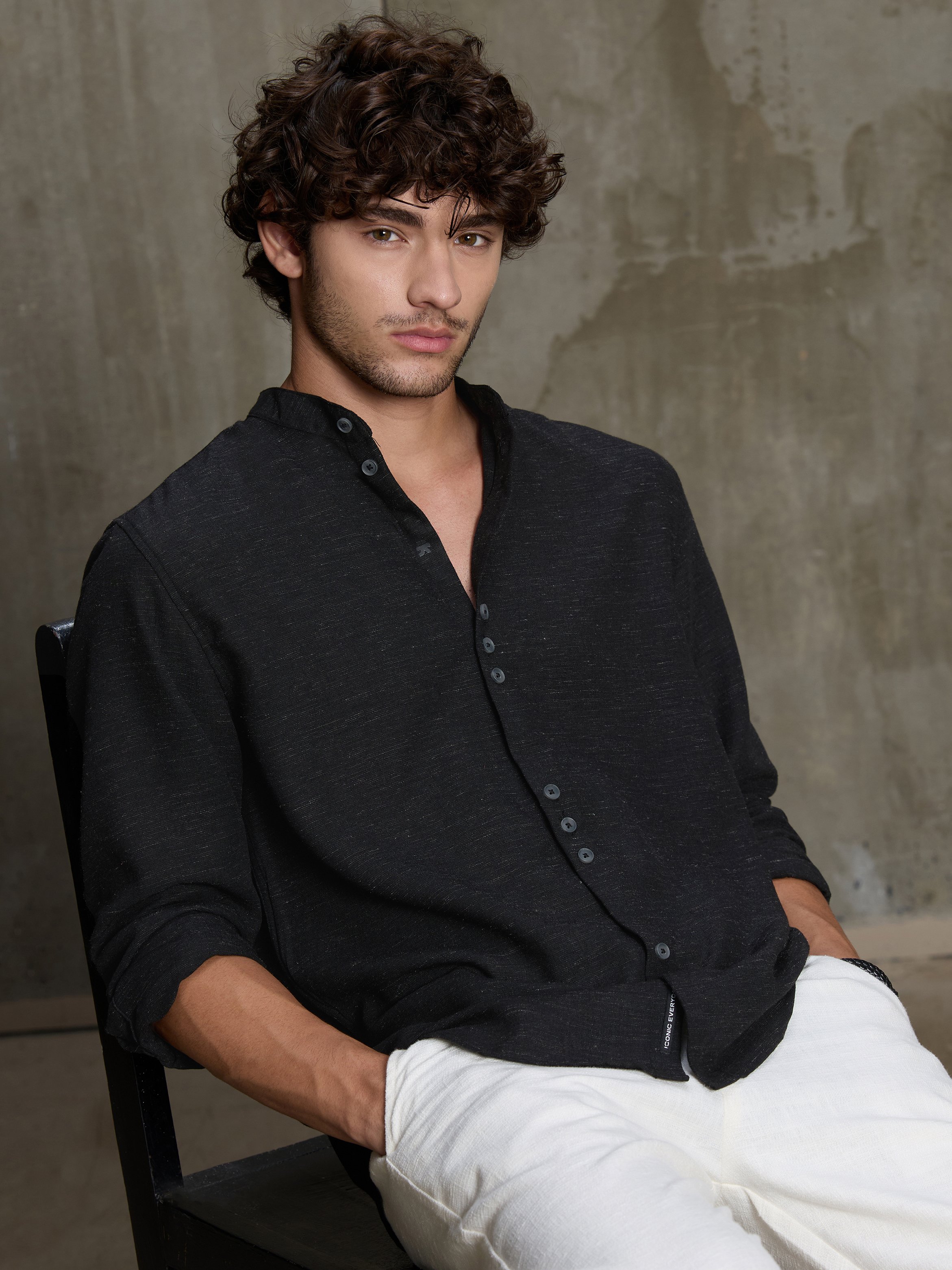 Black Solid Long Sleeves Regular Shirt
