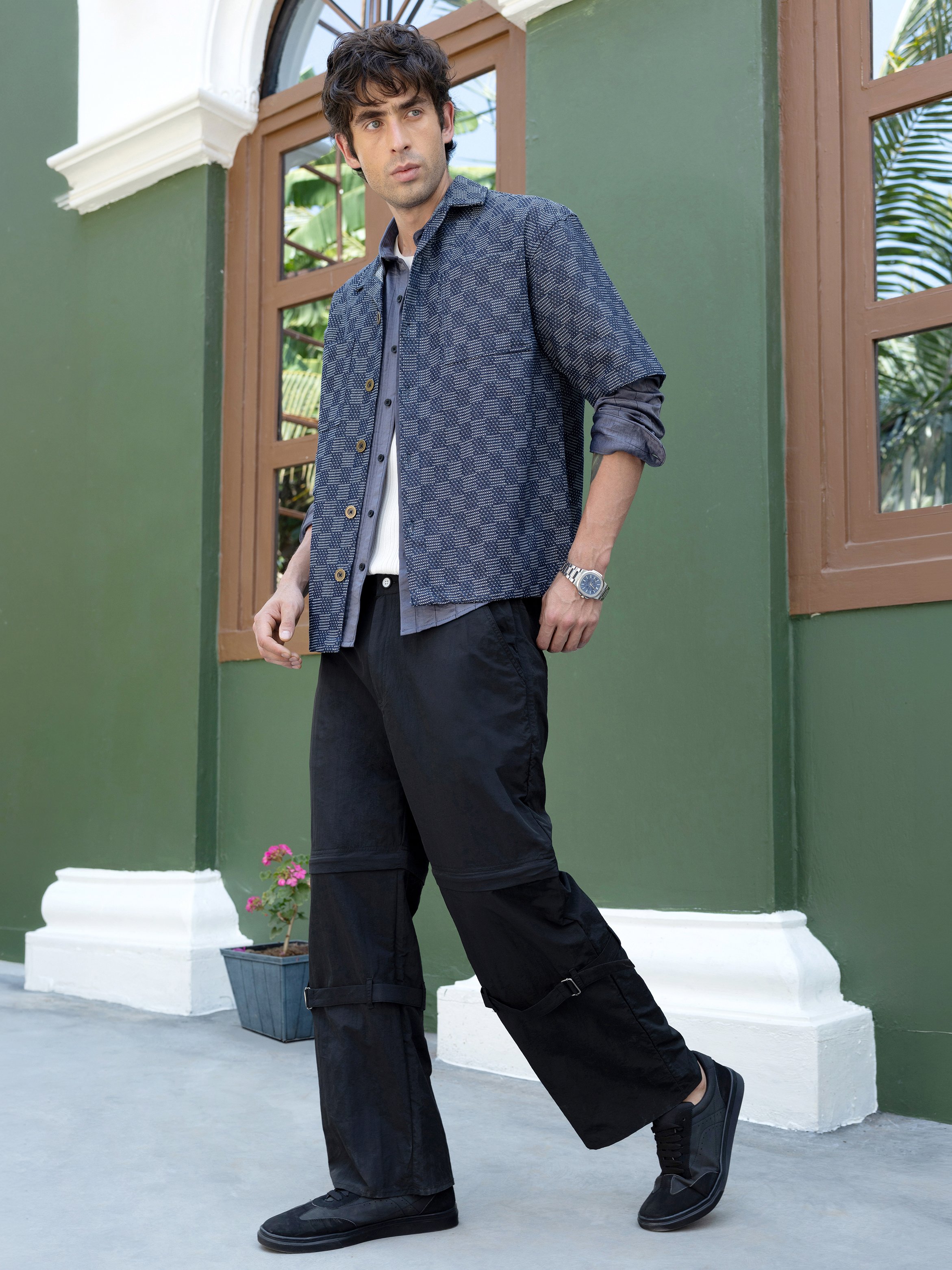 Black Solid Wide Leg Trousers