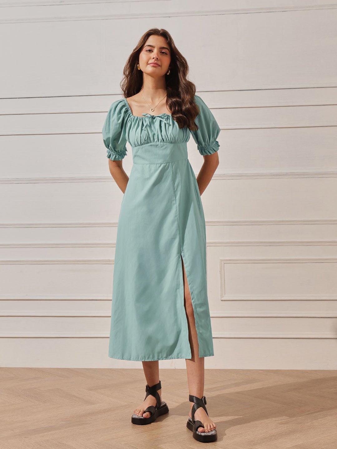 Green Solid Square Neck Fit and Flare Midi Dress