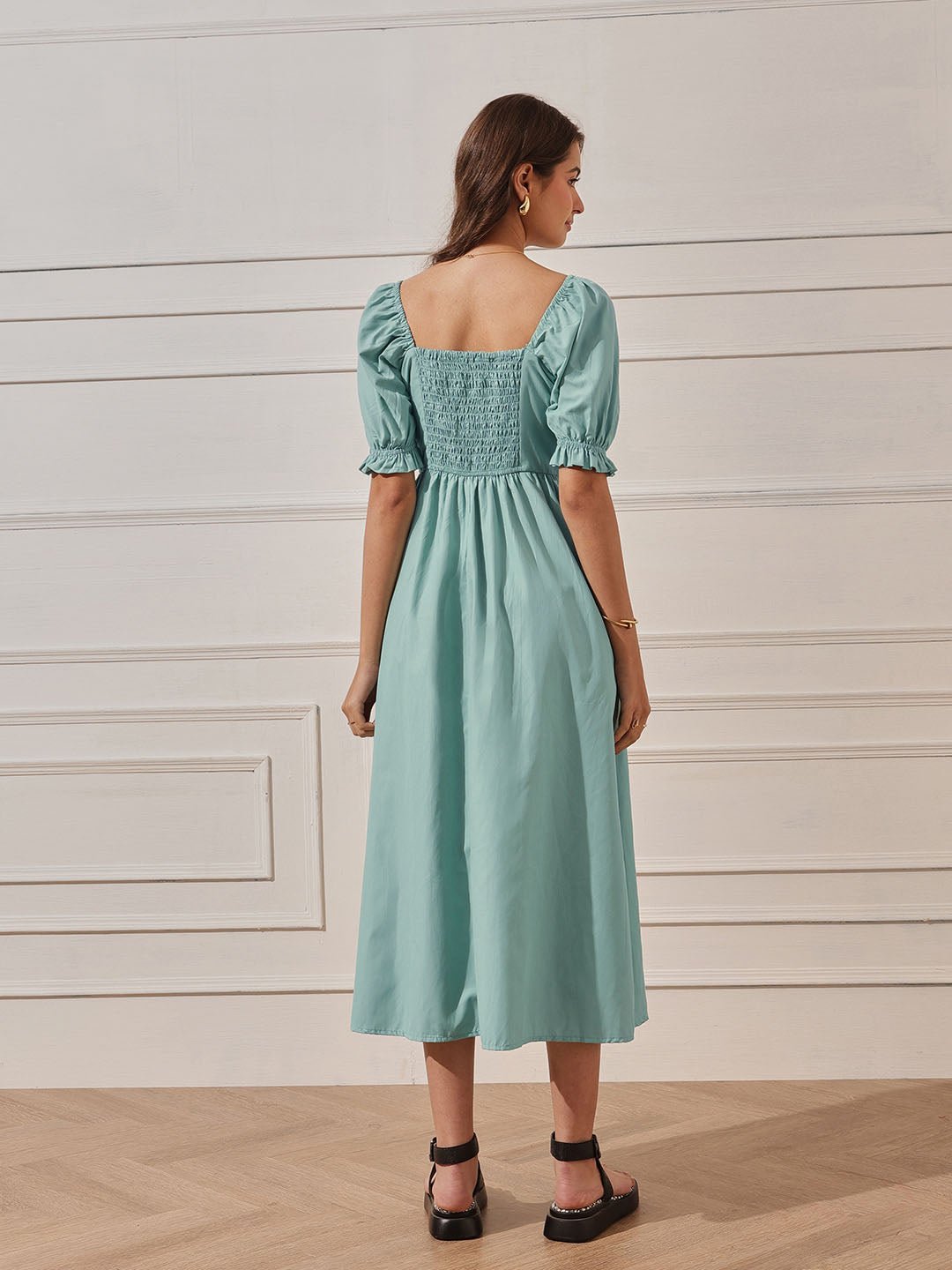 Green Solid Square Neck Fit and Flare Midi Dress