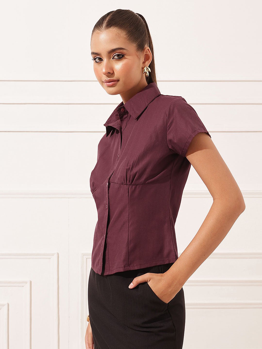 Burgundy Solid Short Sleeves Fitted Shirt