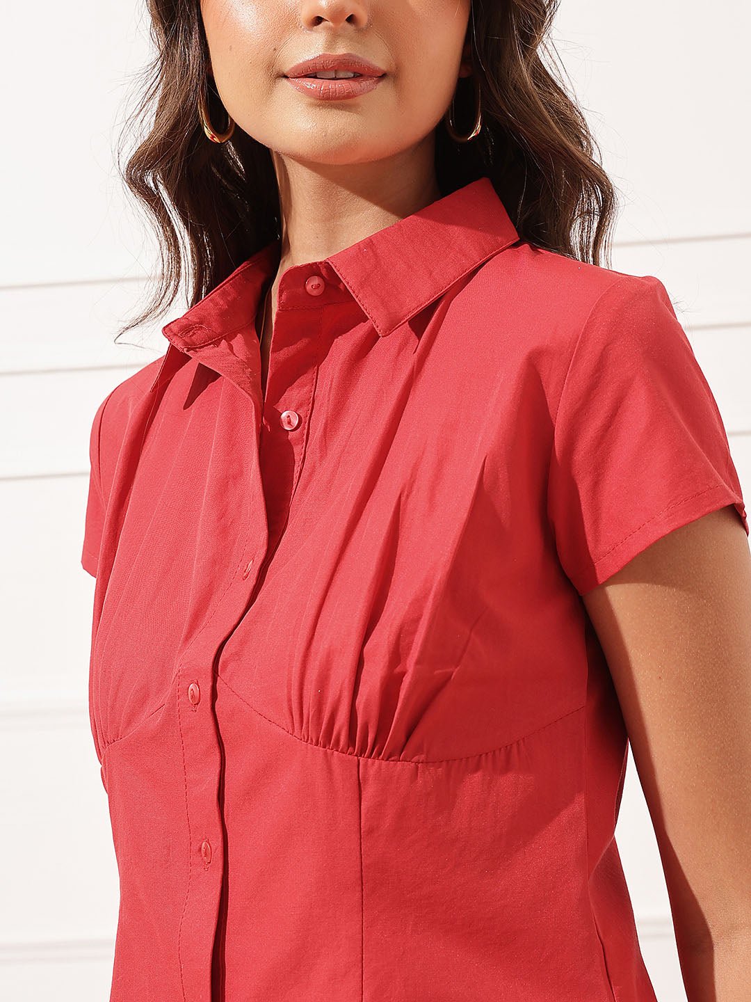 Red Solid Short Sleeves Fitted Shirt