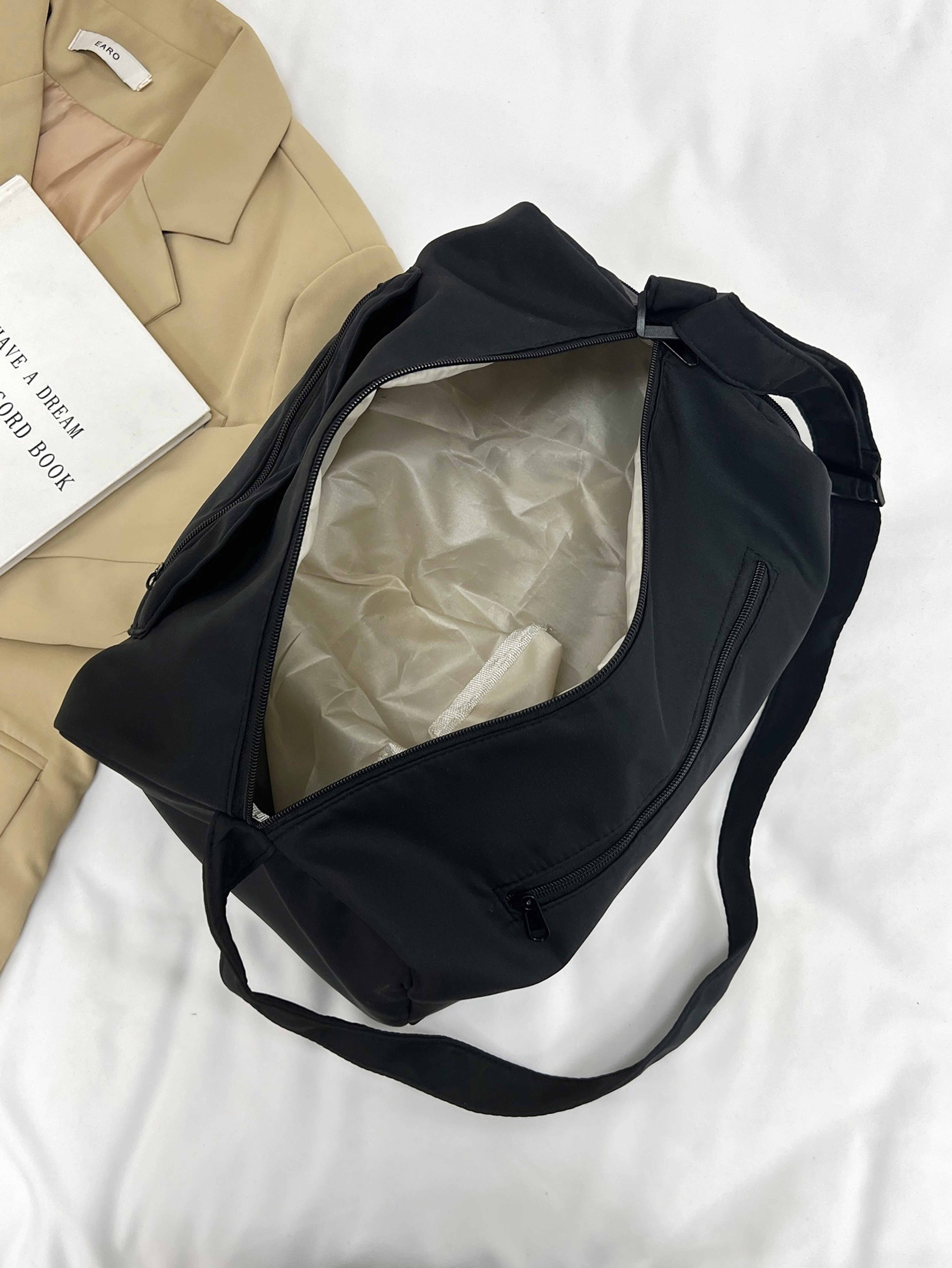Black Shoulder Bag with Zip Closure