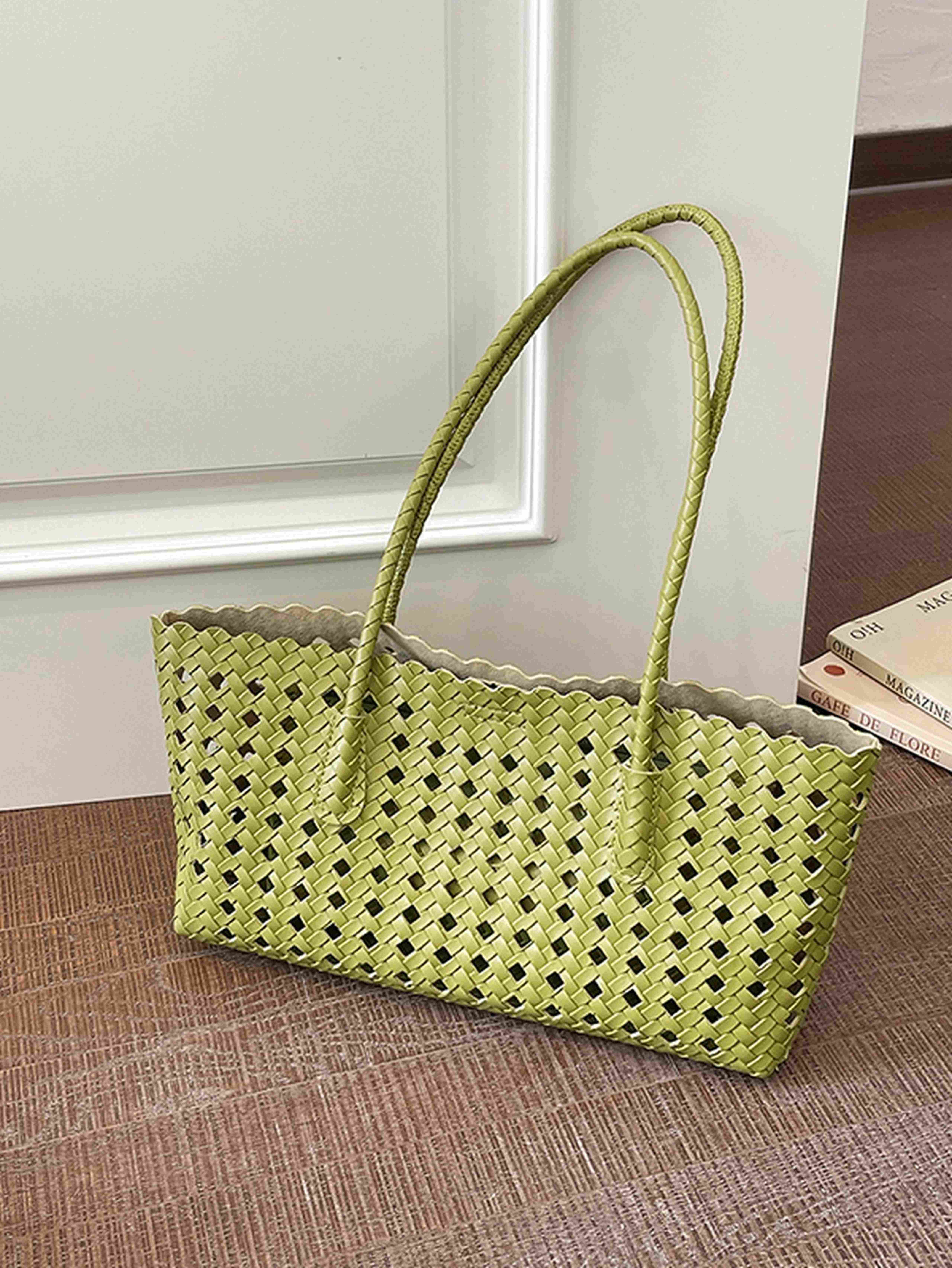 Green Tote with Magnetic Closure
