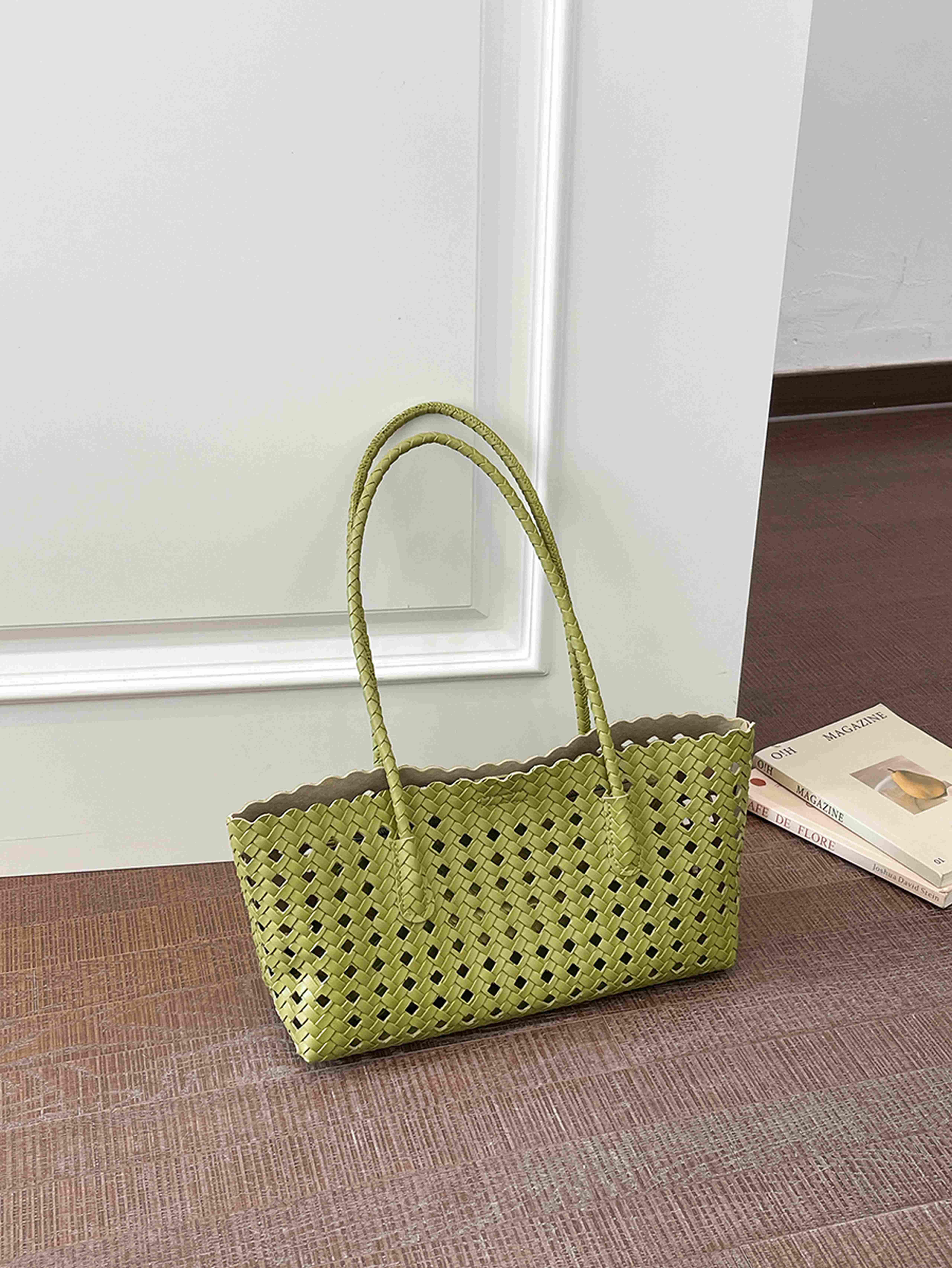 Green Tote with Magnetic Closure