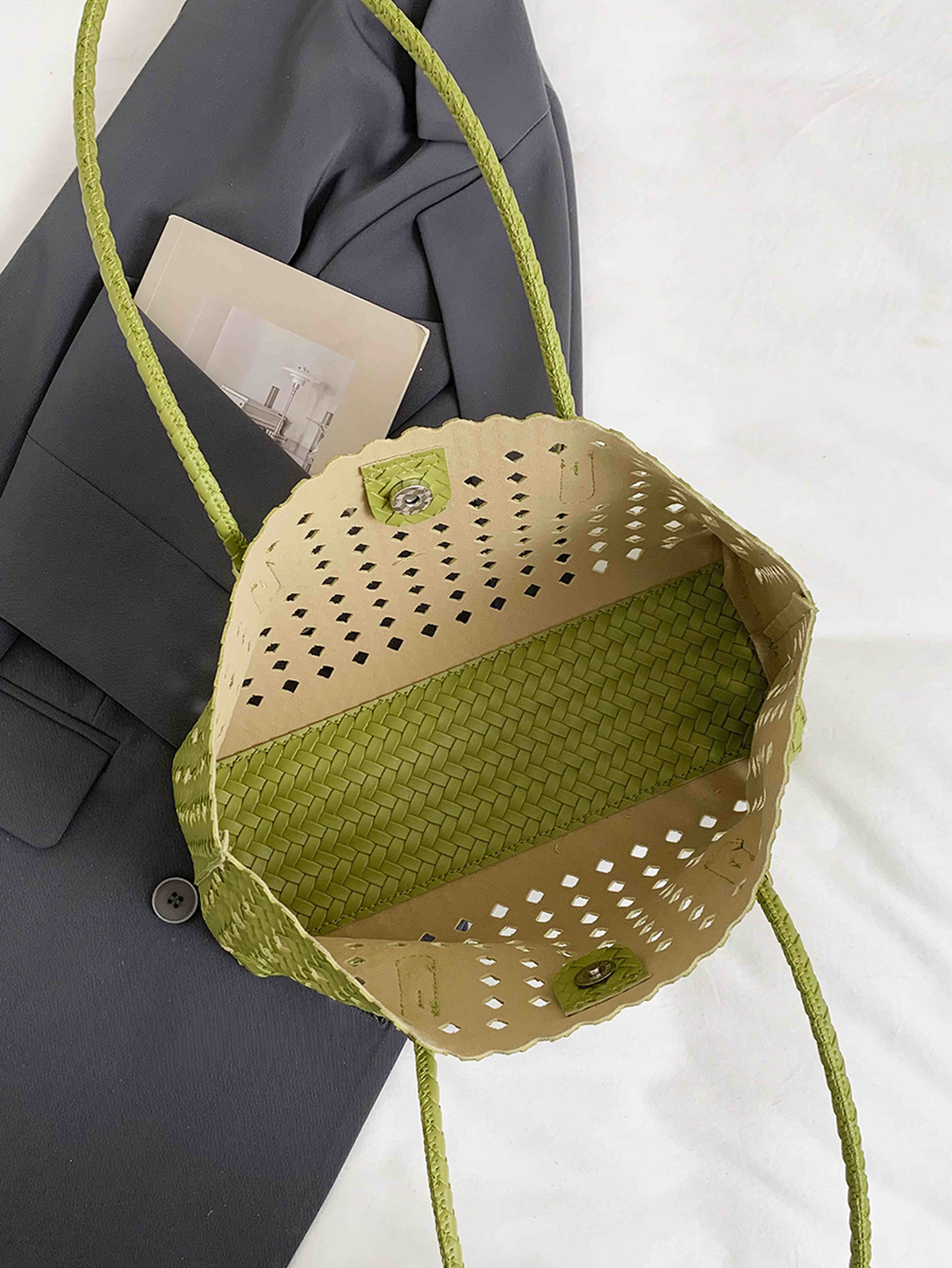 Green Tote with Magnetic Closure