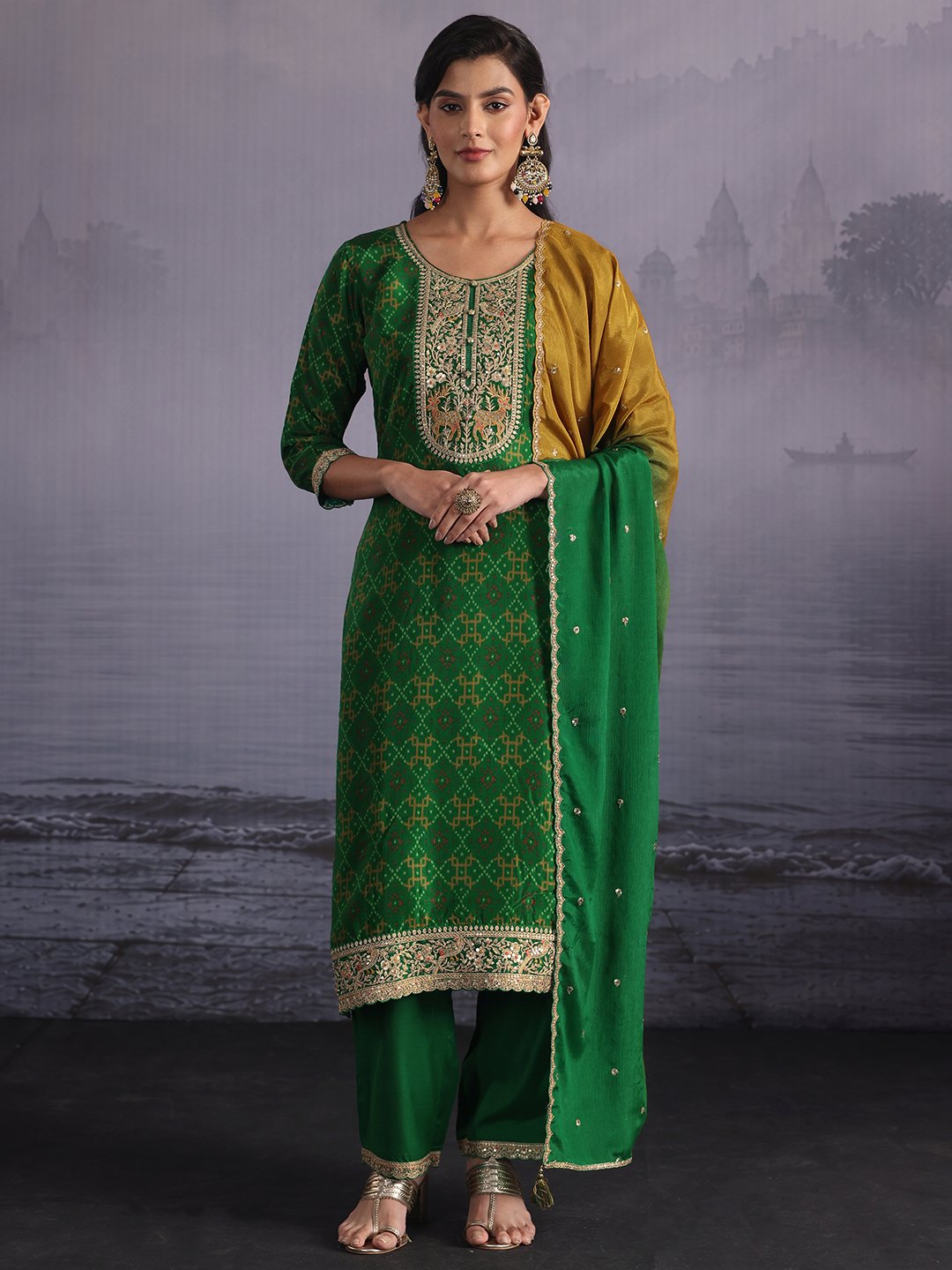 Emerald Green Patola Print Kurta Set with Dupatta and Straight Pants