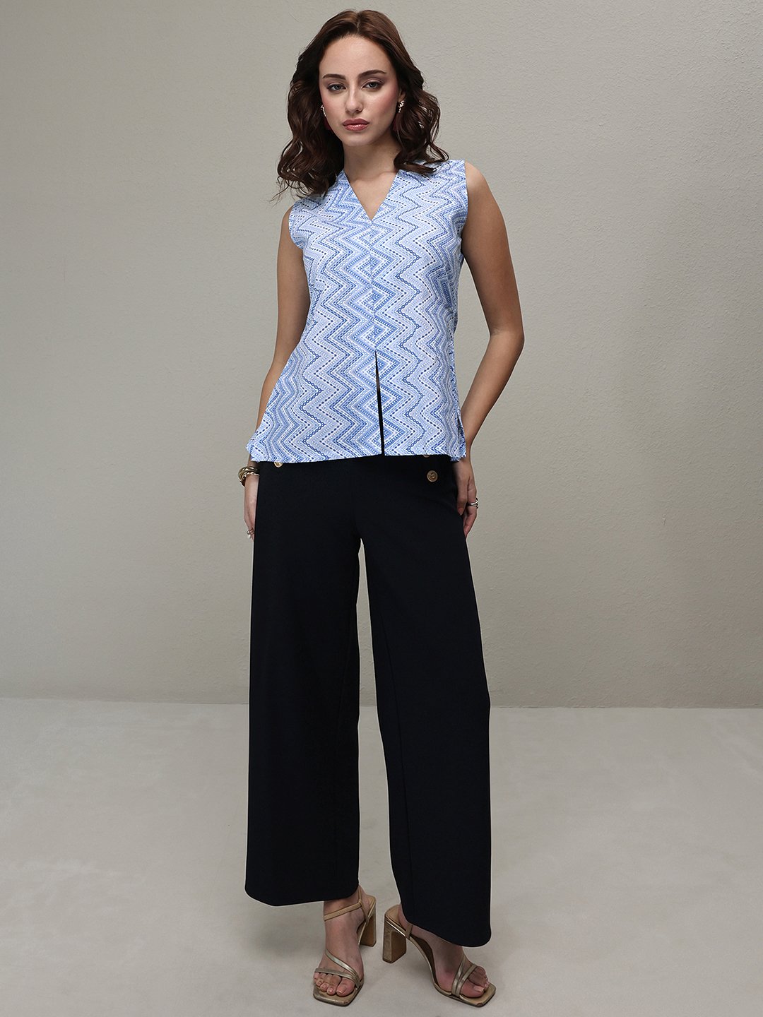 Blue Chevron Sleeveless Regular Fit Shirt