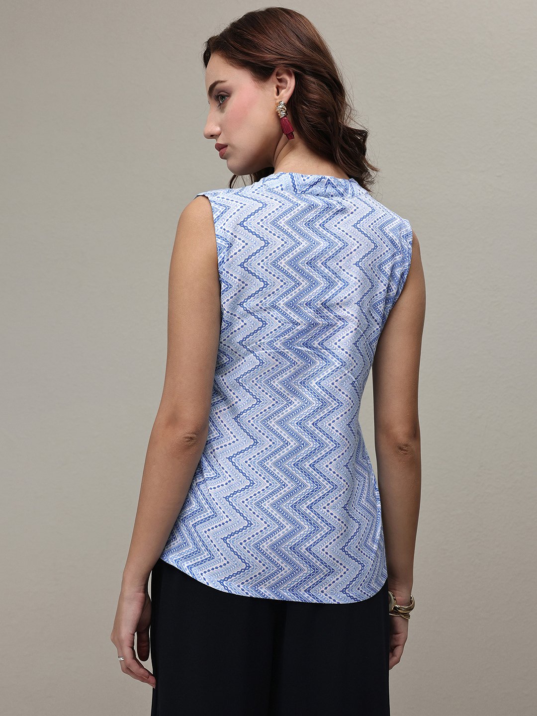 Blue Chevron Sleeveless Regular Fit Shirt