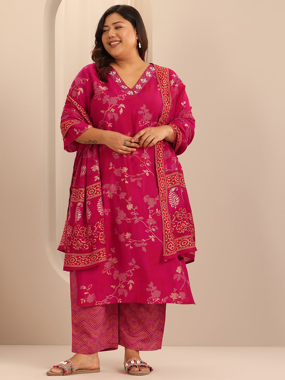 Magenta Silk Blend Printed Kurta Set with Trousers and Dupatta