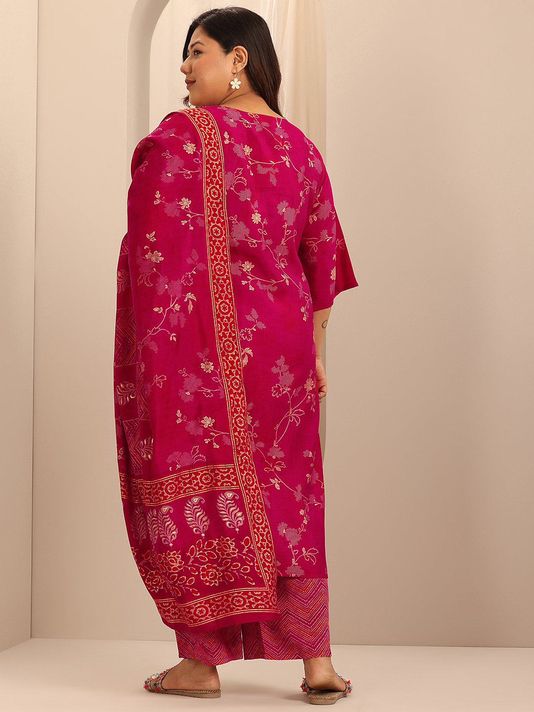 Magenta Silk Blend Printed Kurta Set with Trousers and Dupatta