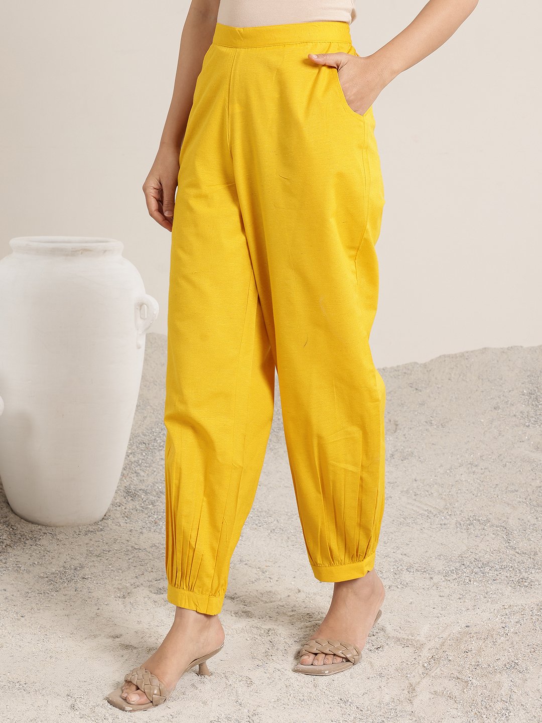 Off-White Woven Cotton Blend Kurta Set with Dupatta and Straight Pants