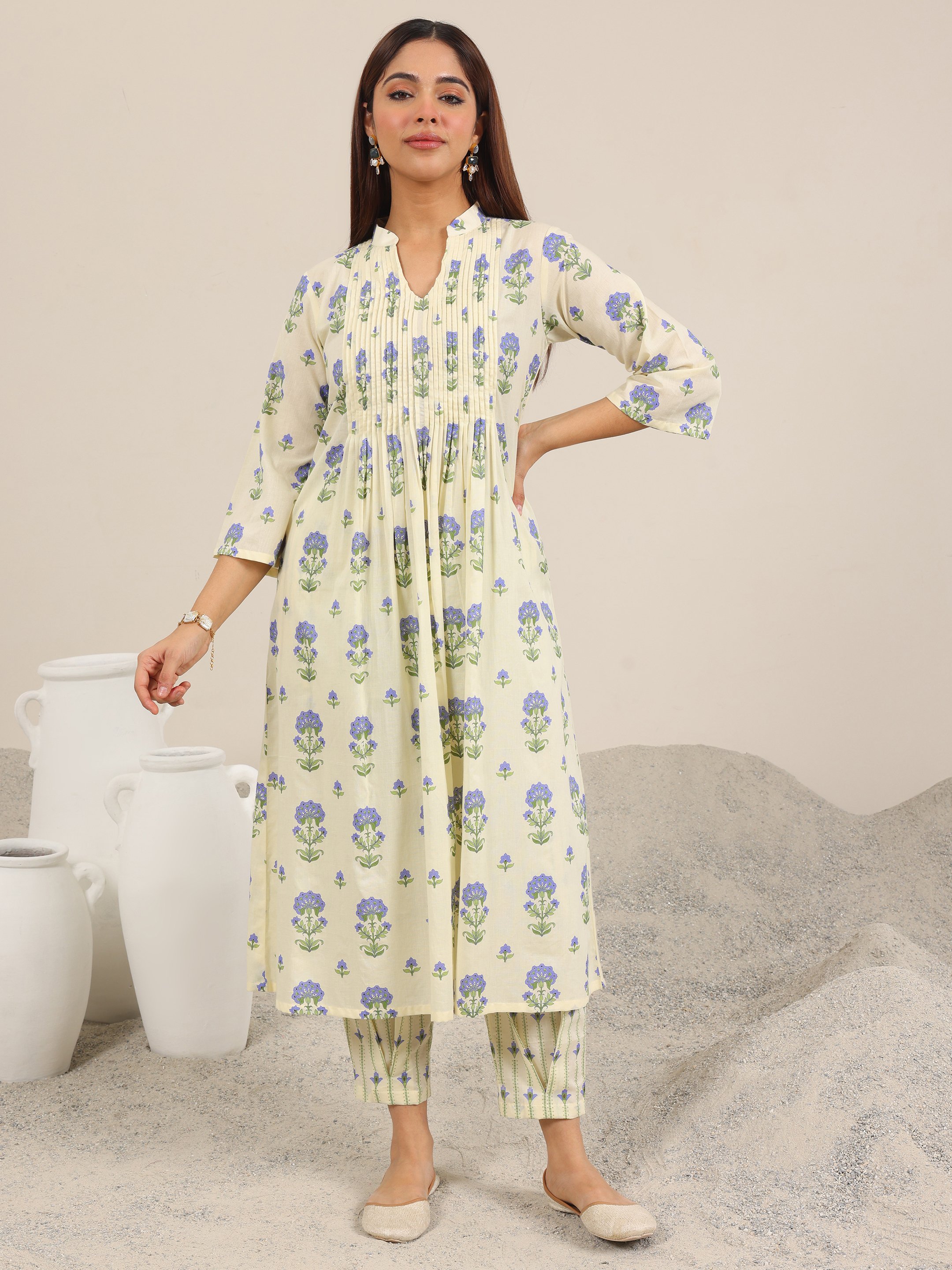 Floral Print Off-White A-Line Kurta Set with Straight Pants Collection
