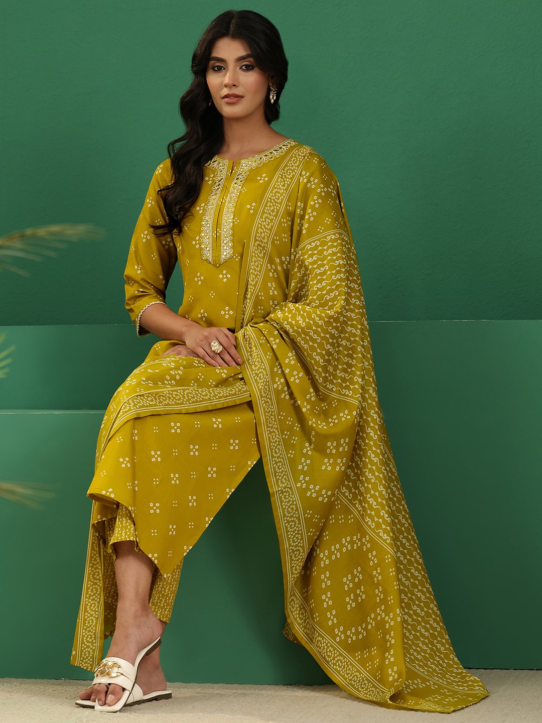 Green Printed Cotton Blend Kurta Pants Dupatta Set