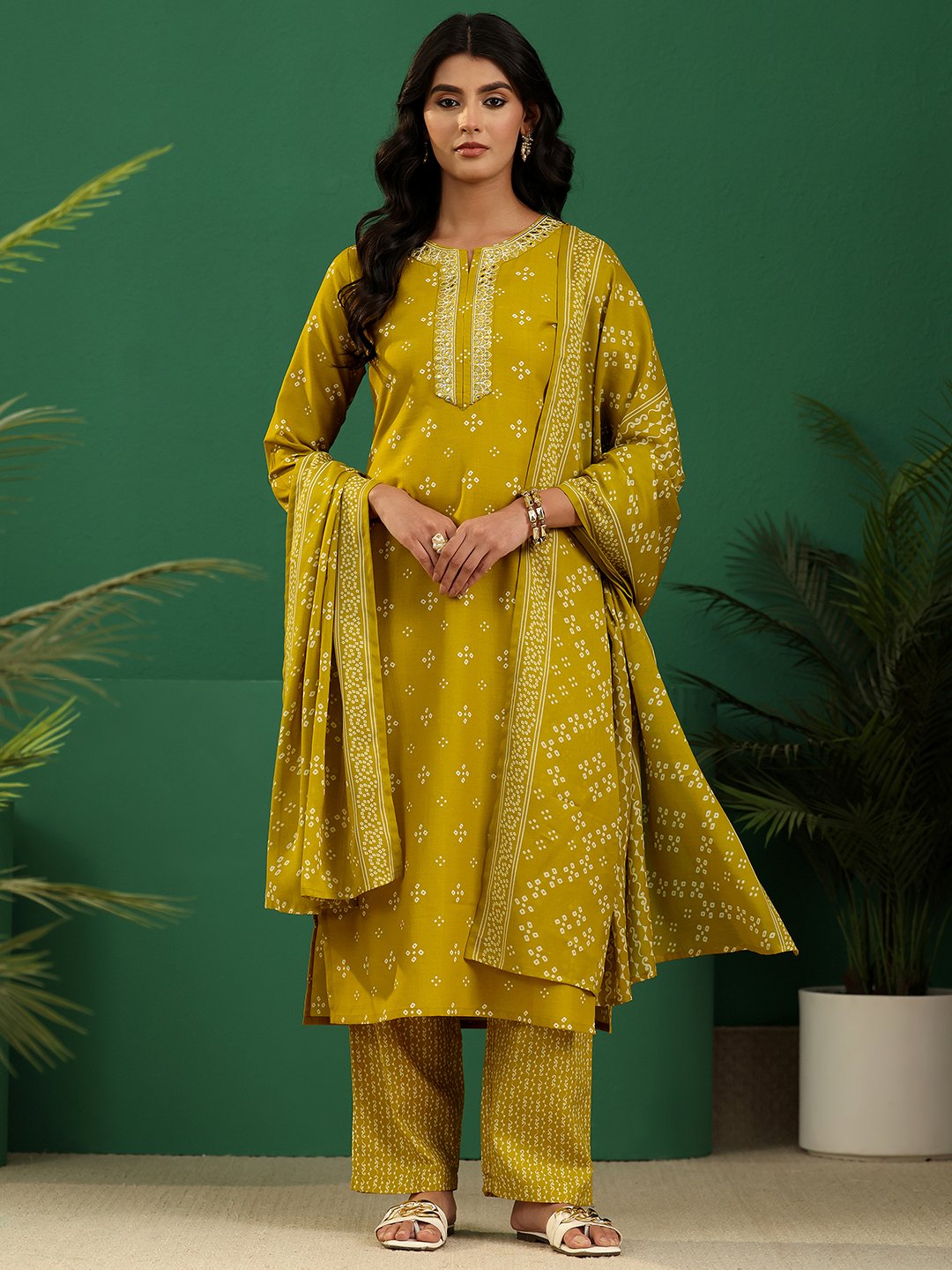 Green Printed Cotton Blend Kurta Pants Dupatta Set