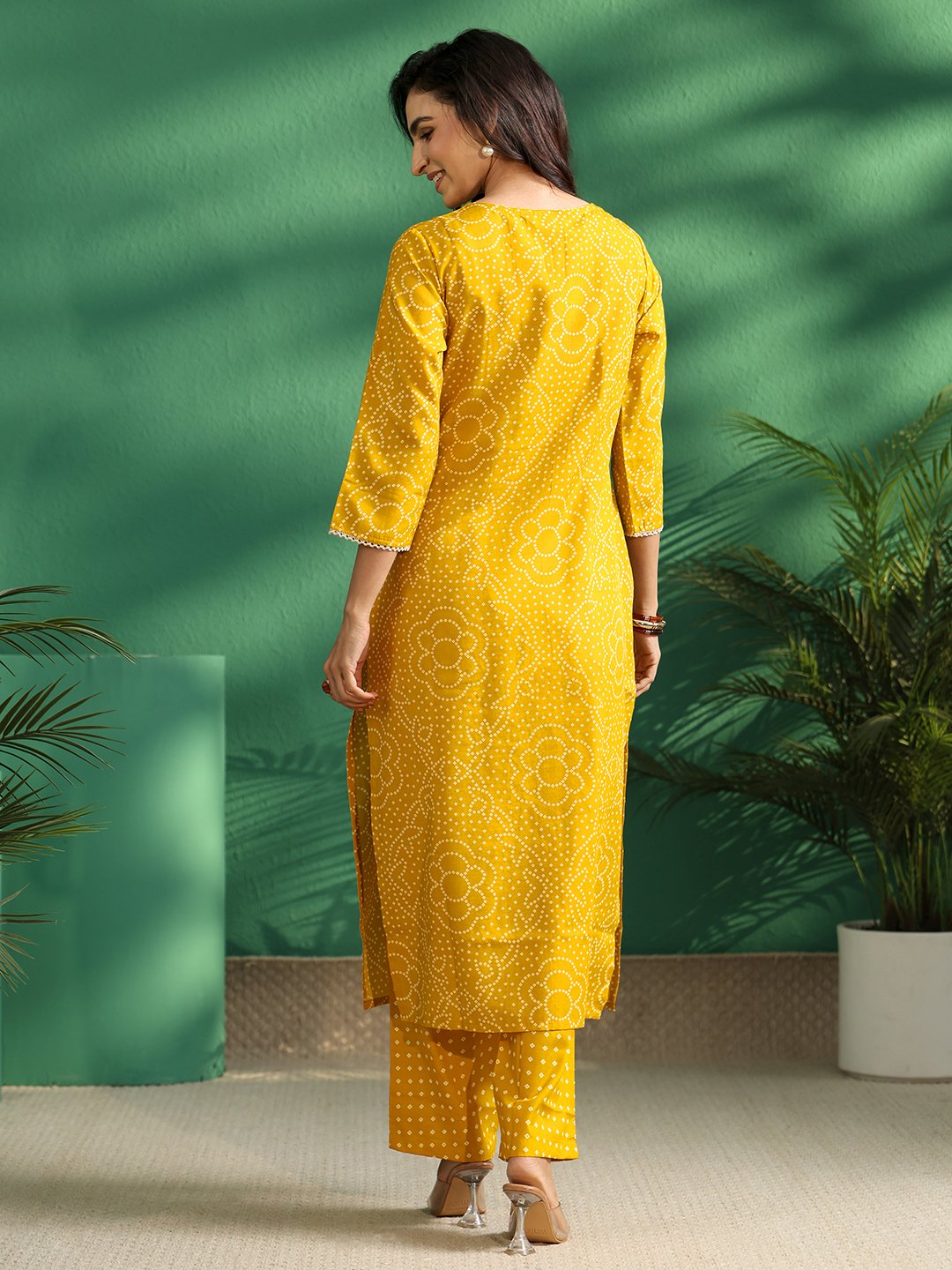 Mustard Bandhani Print Notch Neck Kurta Set with Straight Pants