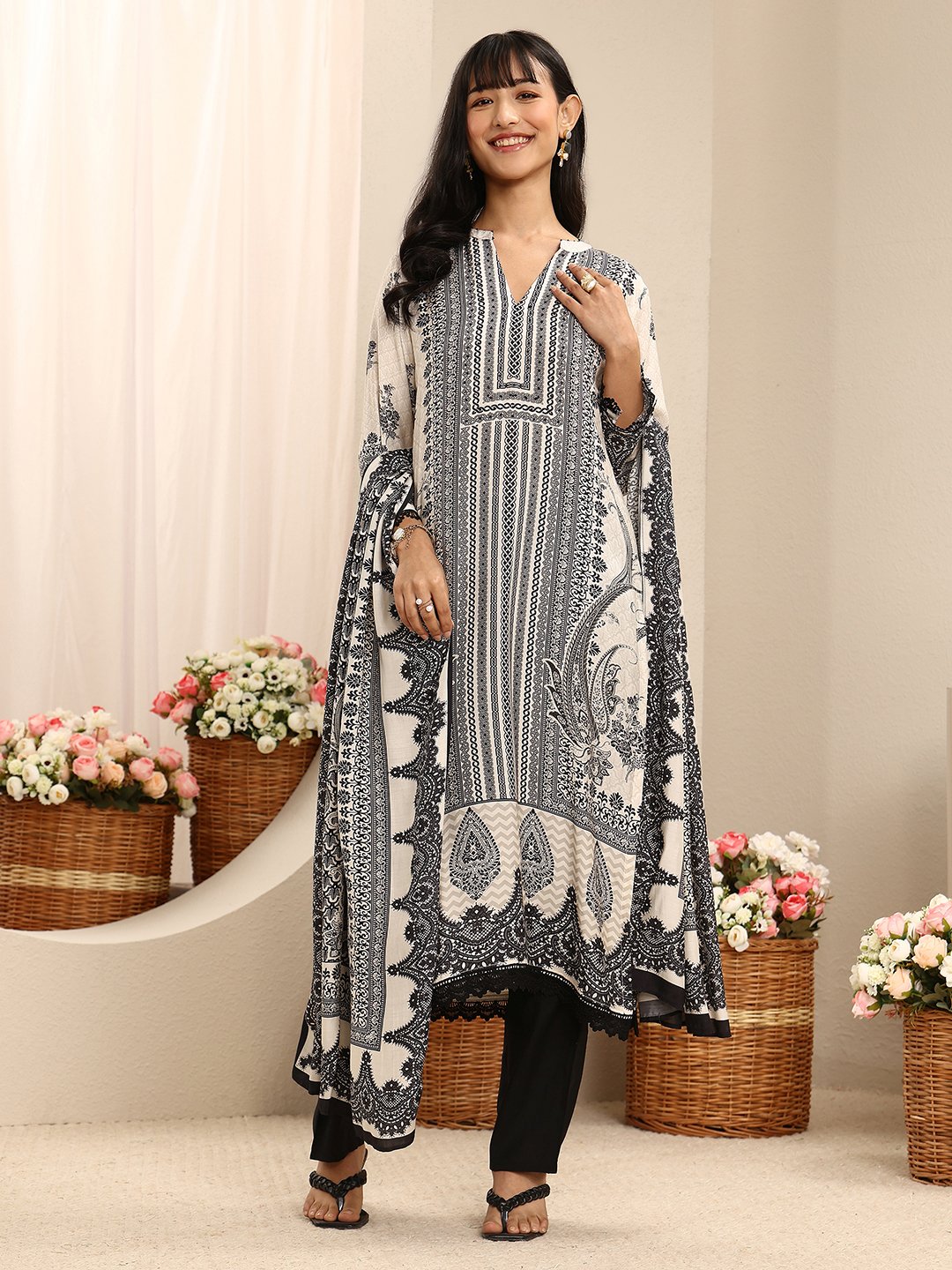 White Muslin Printed Kurta Set with Trousers