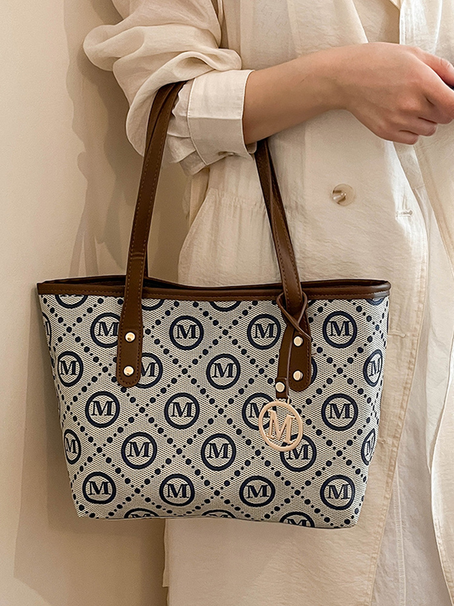 Grey Tote with Zip Closure