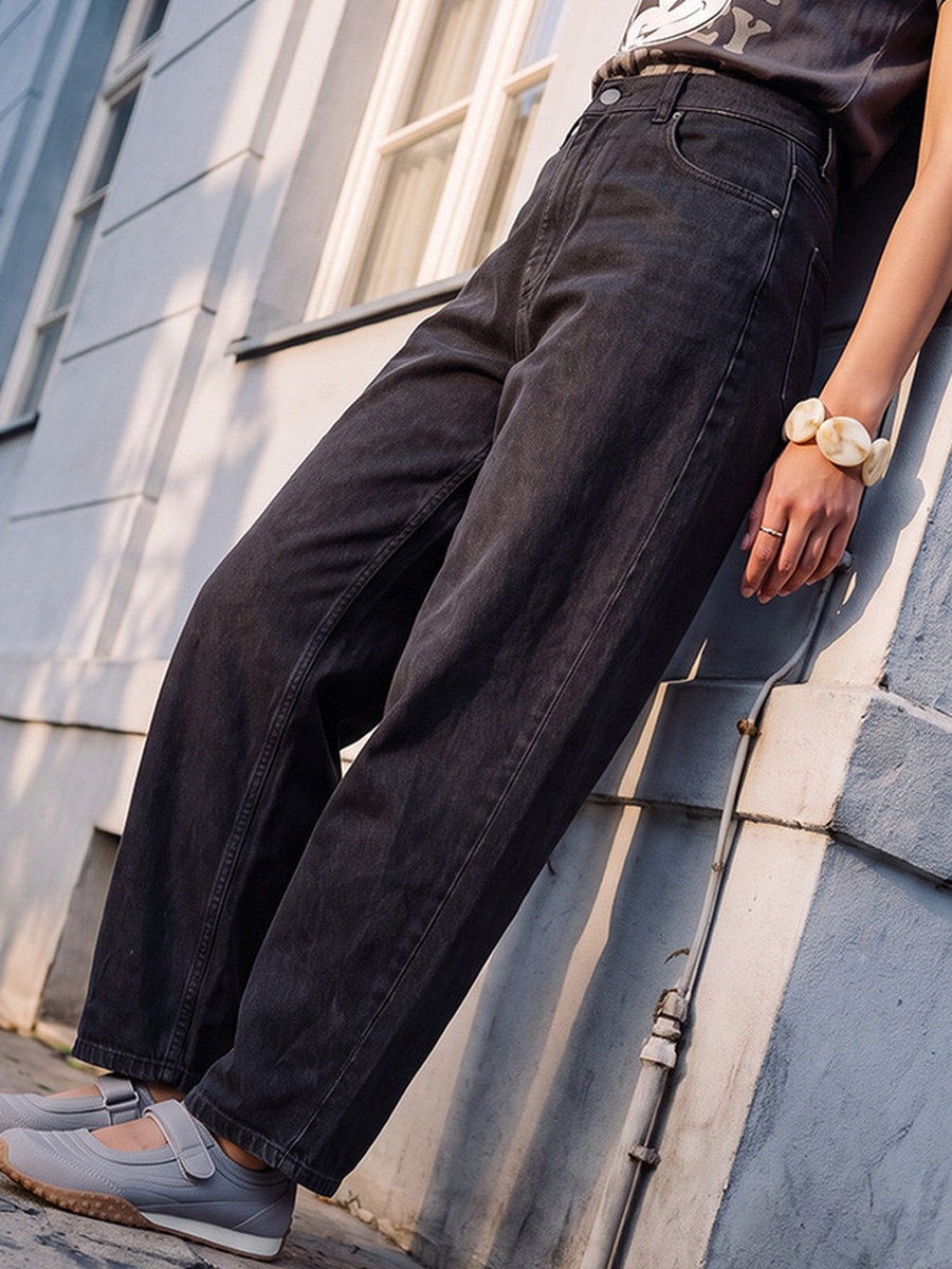 Barrel Fit Mid-Rise Jeans