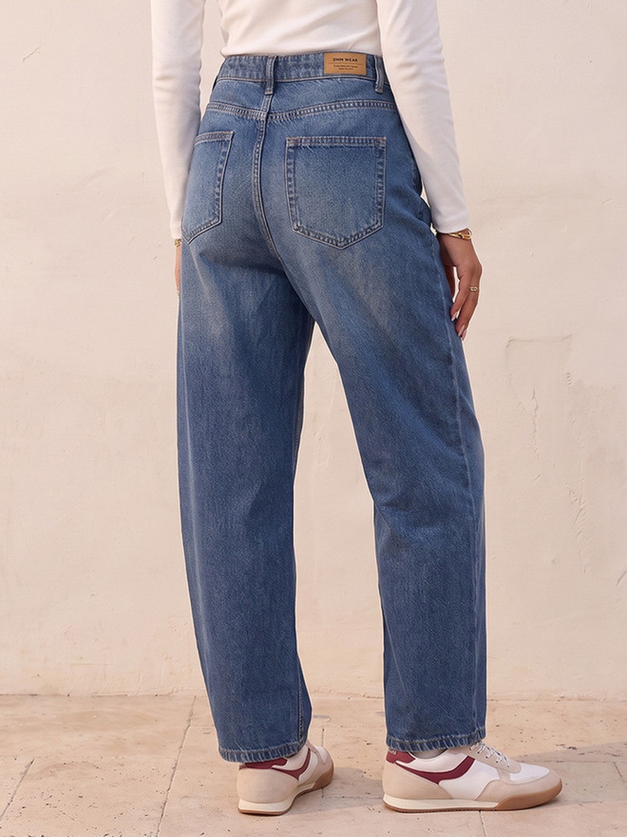 Barrel Fit Mid-Rise Jeans