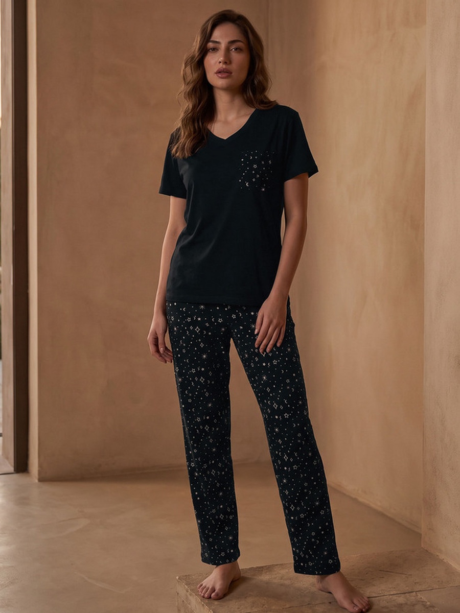 Printed T-shirt and Pyjama Set