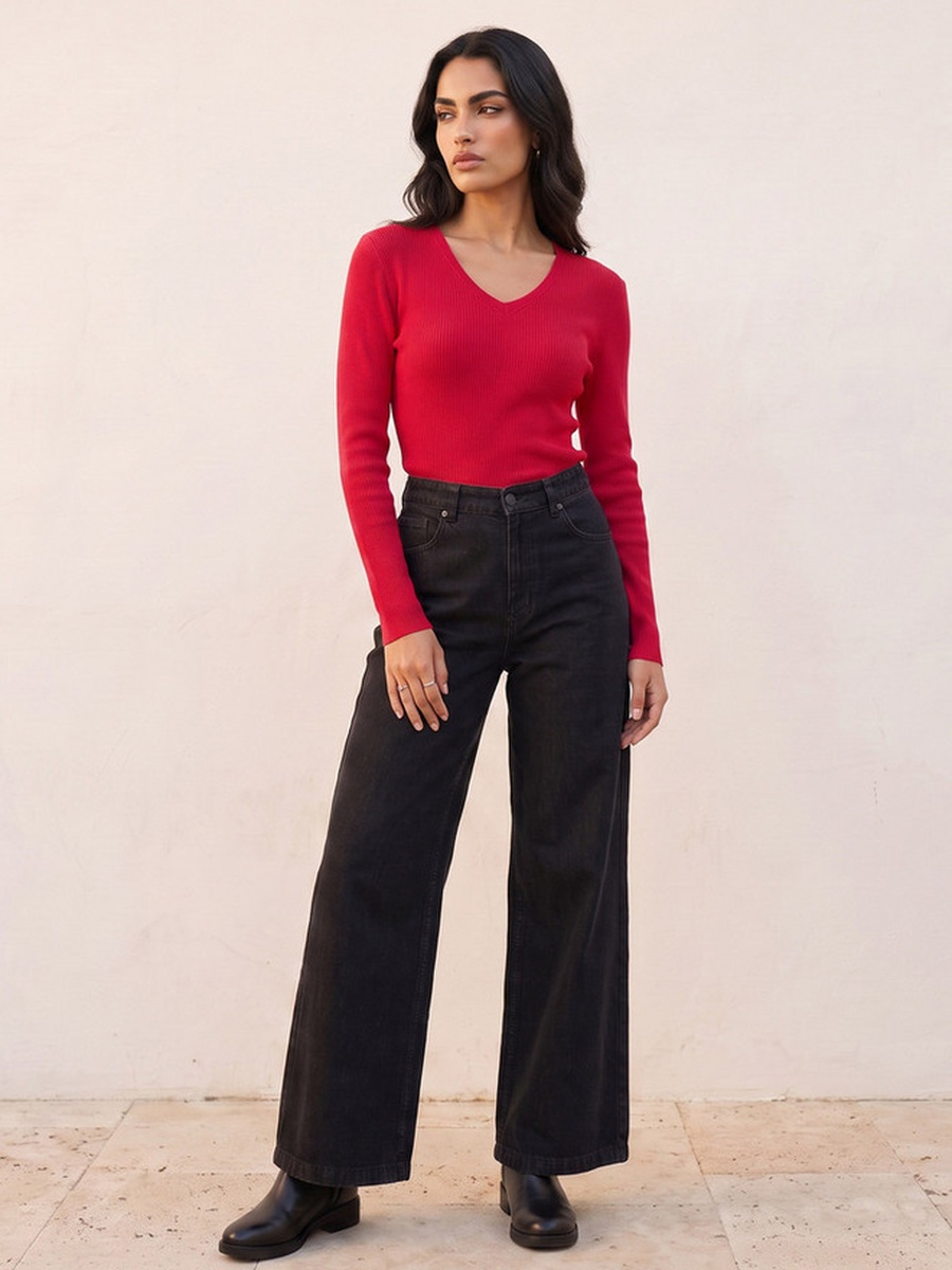Regular Fit Ribbed Sweater with V-neck
