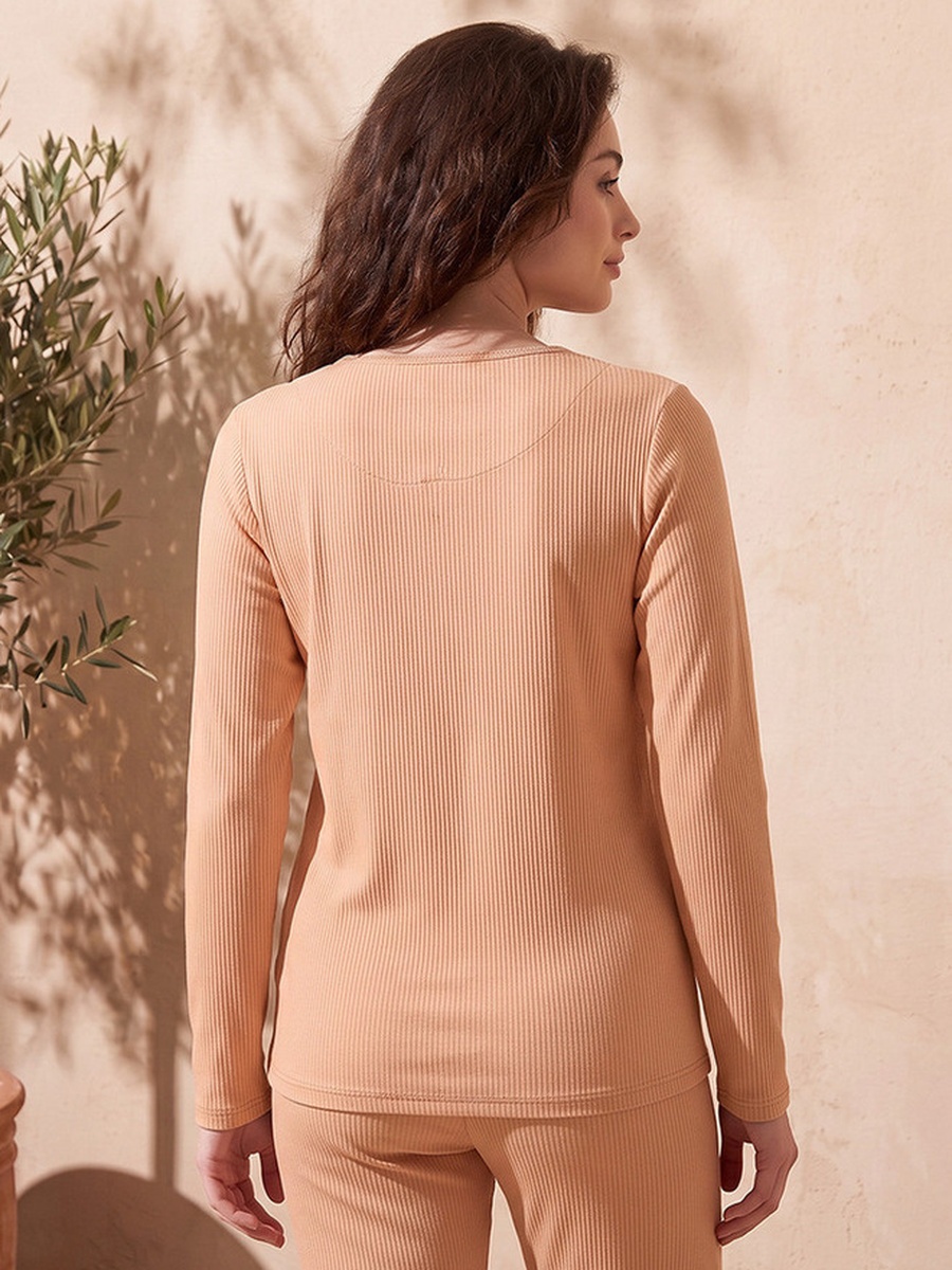 Thermal Top with Ribbed Design