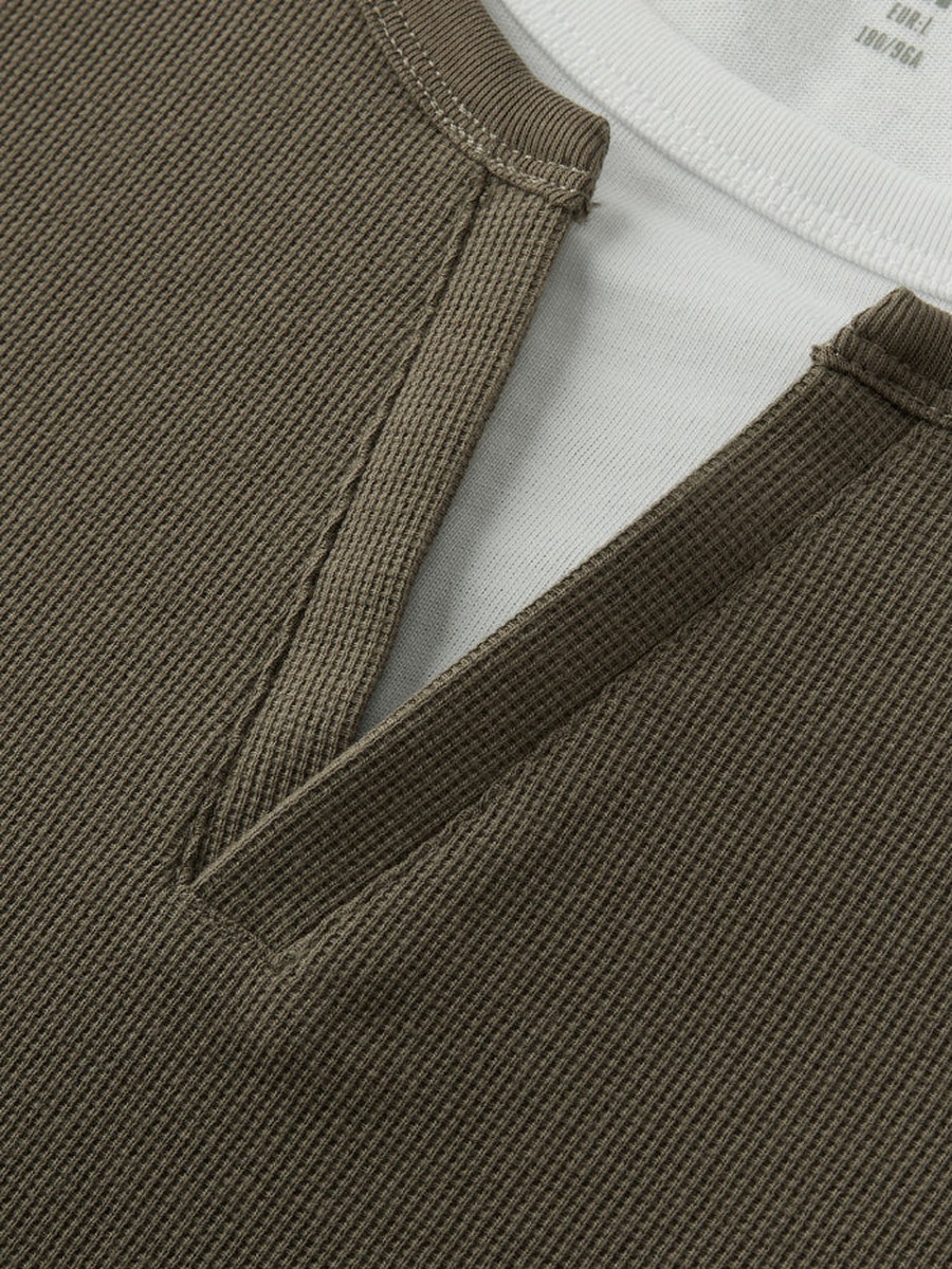 Men Layered V-Cut Collar Oversized T-Shirt