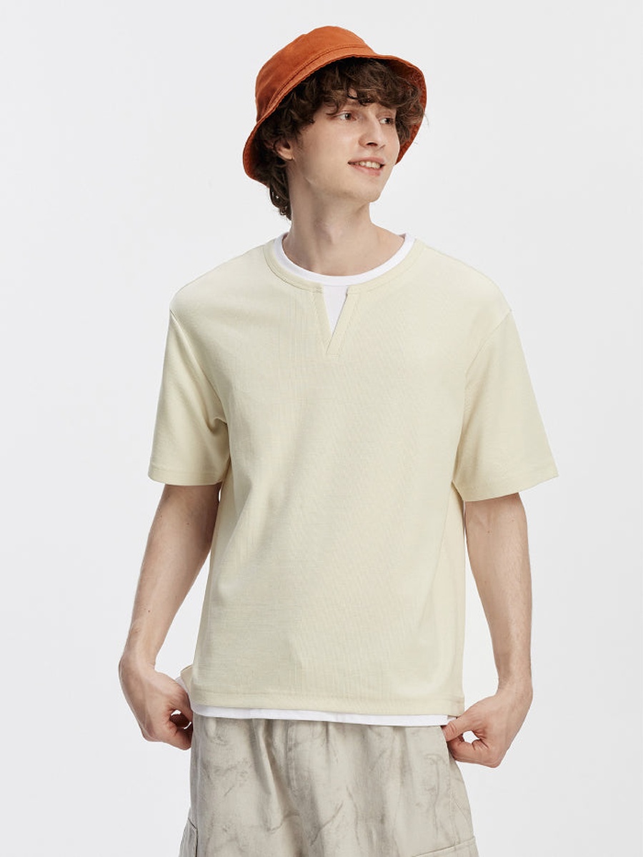 Men Layered V-Cut Collar Oversized T-Shirt