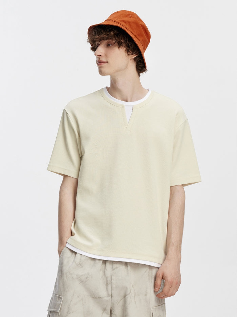 Men Layered V-Cut Collar Oversized T-Shirt