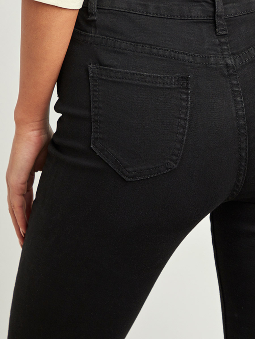 Frayed hem black skinny jeans deals