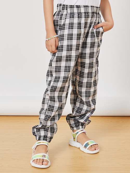 Buy Pack of 2 Solid Checkered Jogger Multi For Kids Styli Kuwait