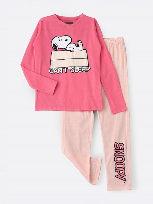 Buy Peanuts Snoopy Graphic Pyjama Set Pink For Kids Styli Saudi