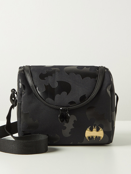 Buy Batman Dark Knight Logo Lunch Bag 46cm Black For Kids Styli Saudi