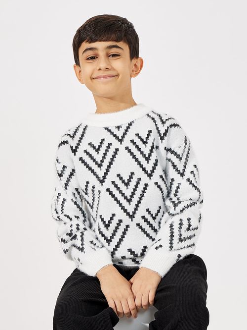 Buy Patterned Detail Fuzzy Sweater White For Kids Styli Kuwait