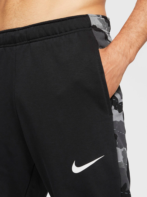 Men's tapered camo training pants shop
