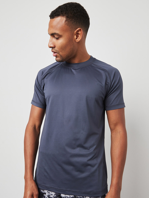 Buy Activewear Short Sleeves T shirt Grey For Men Styli Kuwait