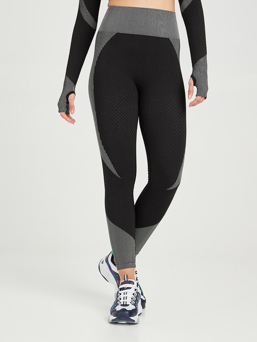 Buy Seamless Tonal Contour Effect Panel Zip Detail Jacket Active Leggings Set Charcoal For Women Styli Saudi