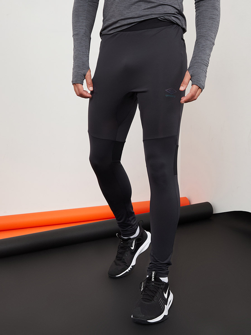 Buy Pro Training Elite Compression Leggings Black For Men Styli Saudi